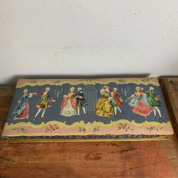 Vintage Trumpf Pralinenschachtel Operette aus den 50er Jahren mit Stoffbezug