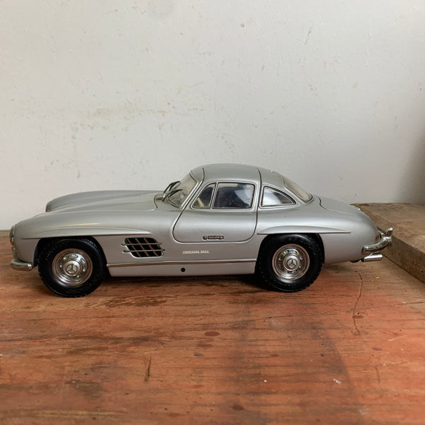 Mercedes Benz 300 SL von Kyosho