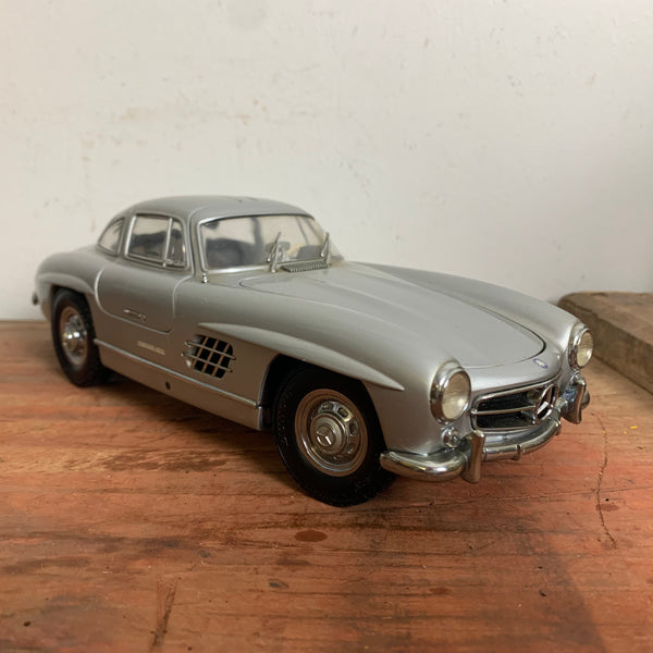 Mercedes Benz 300 SL von Kyosho