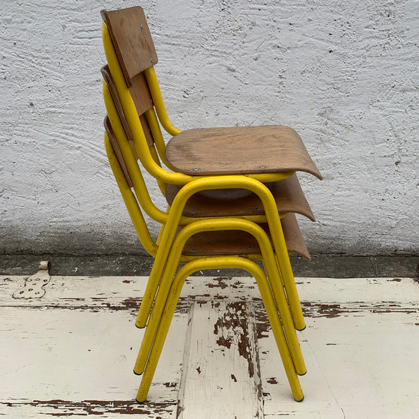Vintage französischer Stapelstuhl Schulstuhl von Mullca
