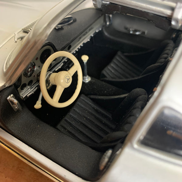 Mercedes Benz 300 SL von Kyosho