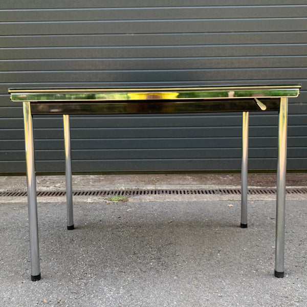 Mid Century 4 Resopal Stühle und Tisch von Formica