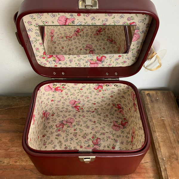 Vintage Beauty Case