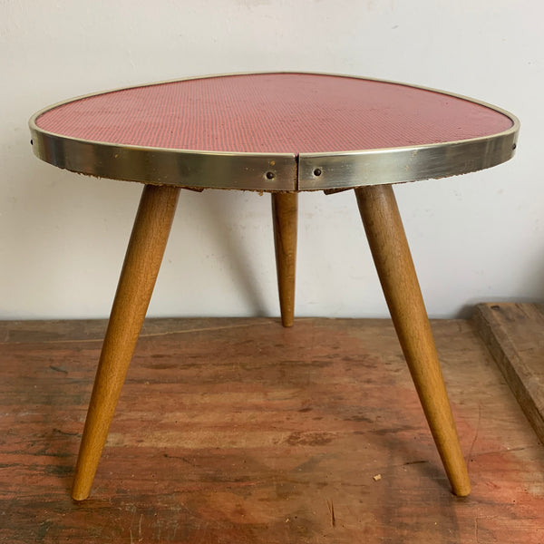 Kleiner Nierentisch / Hocker 50er Jahre