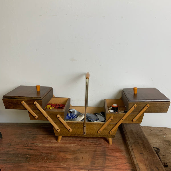 Mid Century Nähkästchen