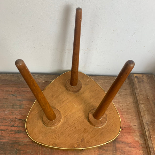 Kleiner Nierentisch / Hocker 50er Jahre