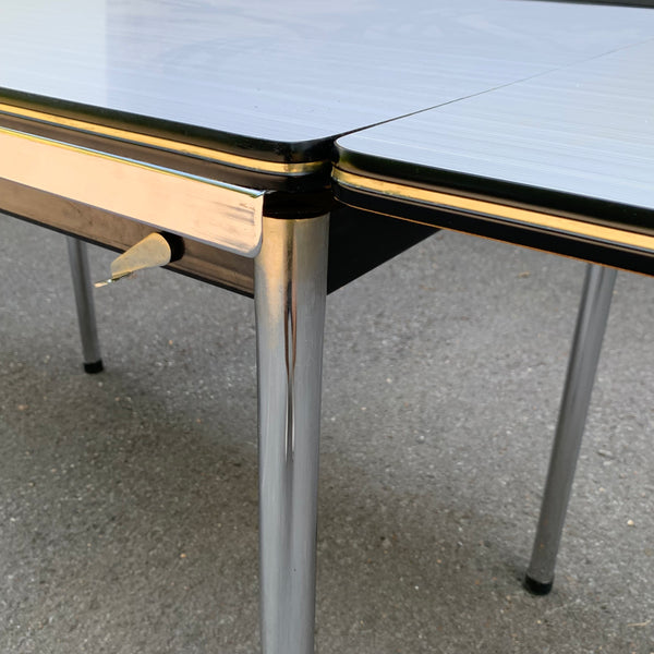 Mid Century 4 Resopal Stühle und Tisch von Formica