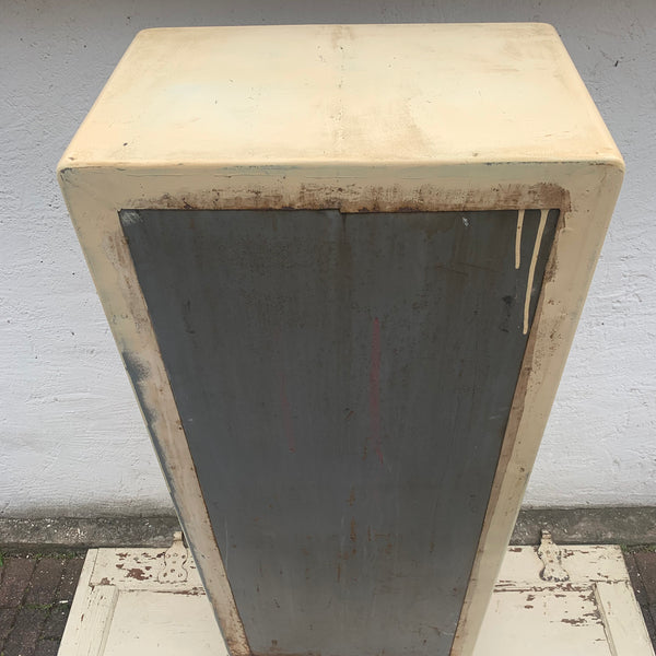 Arzt Vitrine Schrank