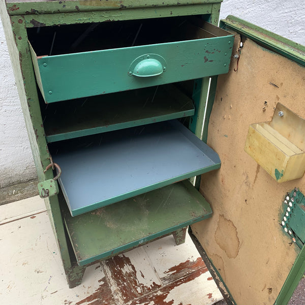 Vintage Industrial Metall Werkzeugschrank