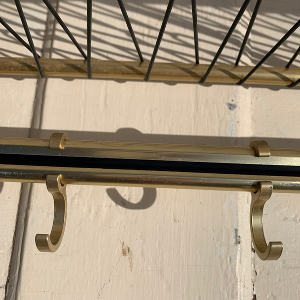 Mid Century Messing Garderobe Hutablage