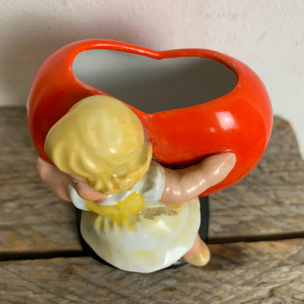 Vintage Porzellanfigur Mädchen mit Herz