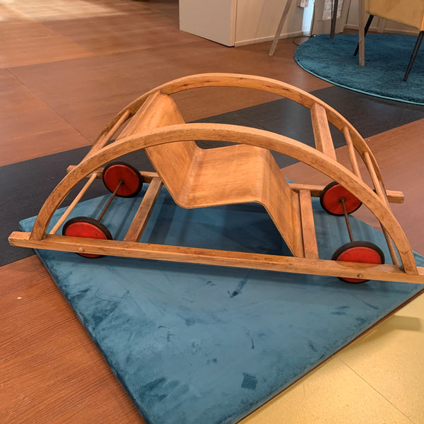 Schaukelwagen von Hans Brockhage