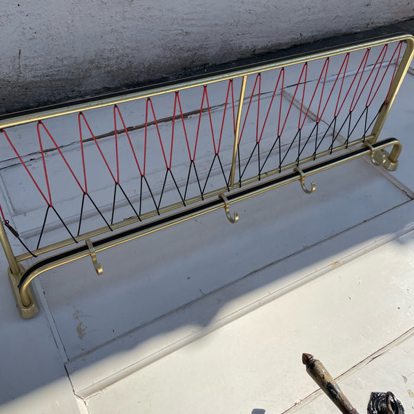 Mid Century Messing Garderobe Hutablage