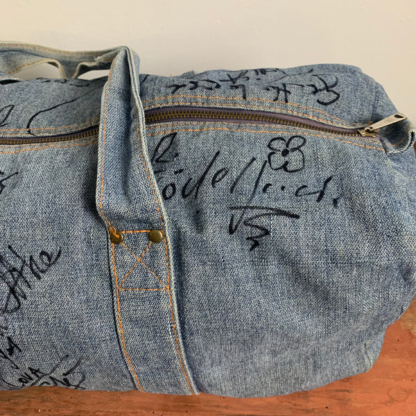Charity Verkauf Autogramme der Teilnehmer des Dschungelcamp 2020