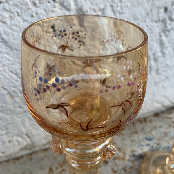 18 Römer mit Beerennuppen und Gold und Emaille Malerei um 1880
