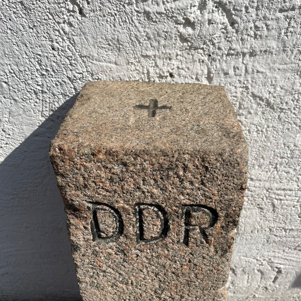 DDR Grenzstein Granit