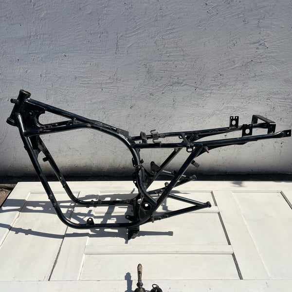 Rahmen mit Papieren Katana Suzuki GS 650 G BJ 1983