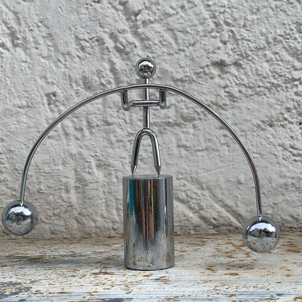 Kinetische Balancefigur Gewichtheber