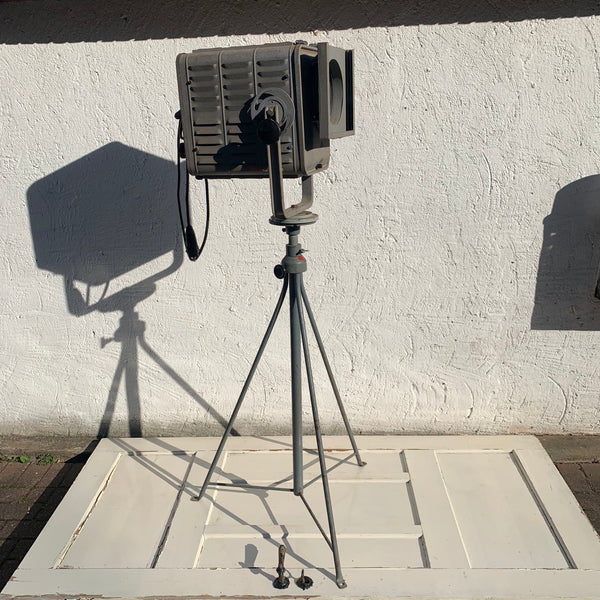 Alter Theaterscheinwerfer