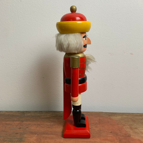 Alter Holz Nussknacker aus dem Erzgebirge