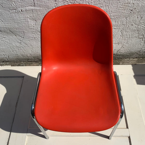70er Jahre Stapelstuhl orange rot