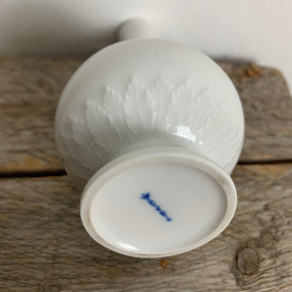 Kleine Vase mit Masken KPM Zeptermarke