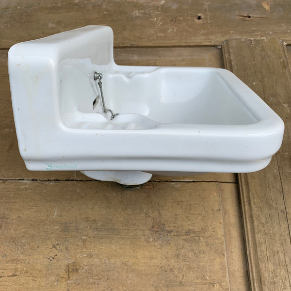 Historisches kleines Waschbecken