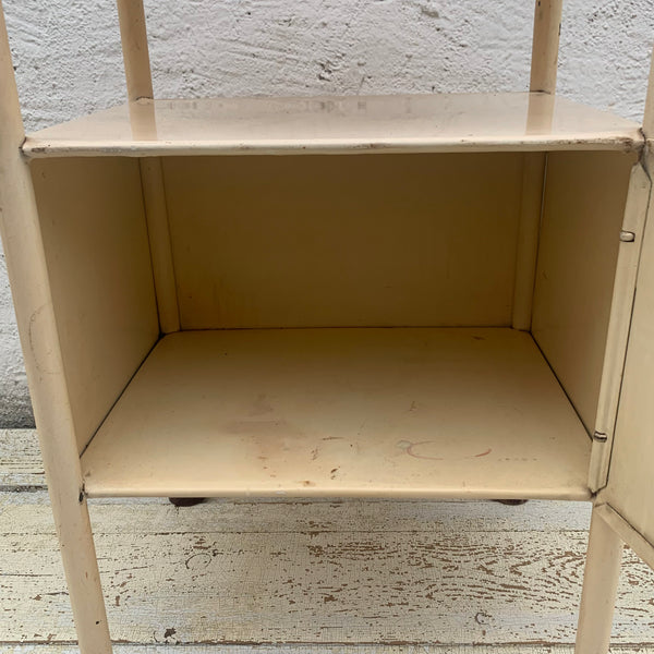 Vintage Metallschrank Arztschrank