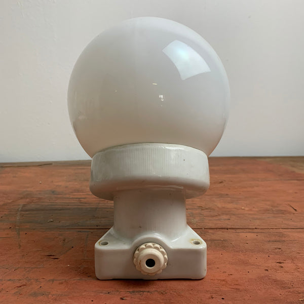 Bauhaus Wandlampe