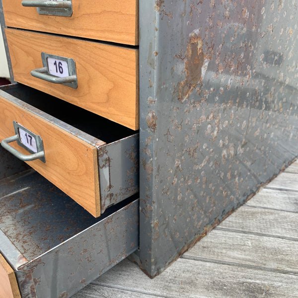 Vintage Schubladenschrank