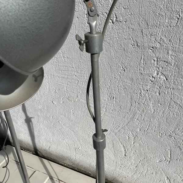 2 vintage Atelierleuchten / Fotoleuchten 50s