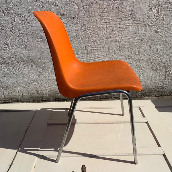 70er Jahre Stapelstuhl orange