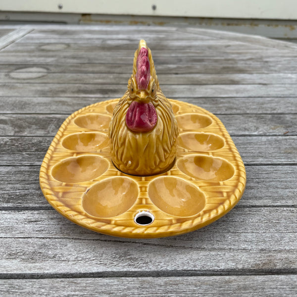 Eierplatte mit Huhn und Salz Pfefferstreuer