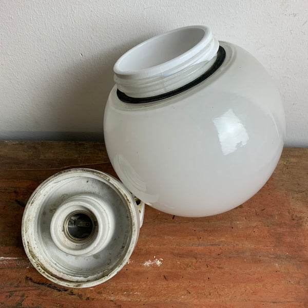 Bauhaus Wandlampe mit Knick