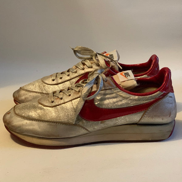 Nike Night Trak Sneaker (erste limitierte Originalausgabe)