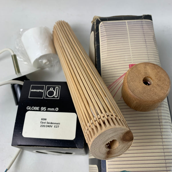 Vintage Pendelleuchte komplett mit Globelampe 70s OVP