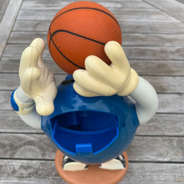 M & M Spender Basketball
