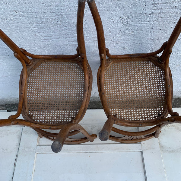 2 Antike Stühle von Thonet No. 221