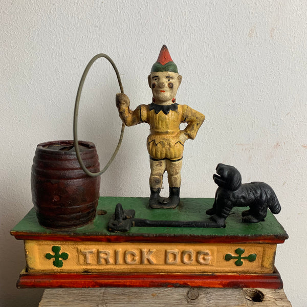 Antike mechanische Spardose aus Gusseisen Trick Dog