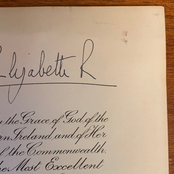 Original Ehrenauszeichnung von Queen Elisabeth II