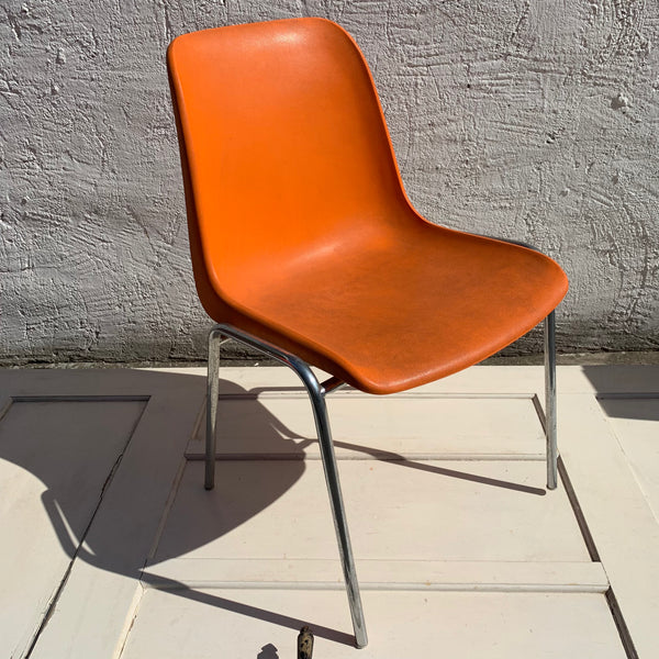 70er Jahre Stapelstuhl orange