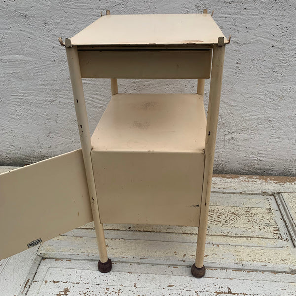 Vintage Metallschrank Arztschrank