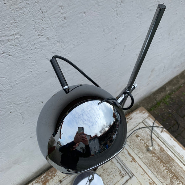 Vintage Stehlampe Chrom Kugel