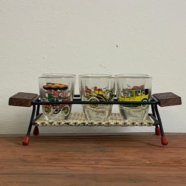 6 Schnapsgläser mit Oldtimer Motiven im Halter
