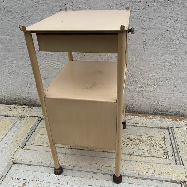 Vintage Metallschrank Arztschrank