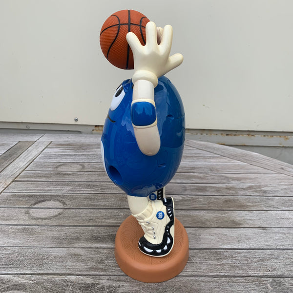 M & M Spender Basketball