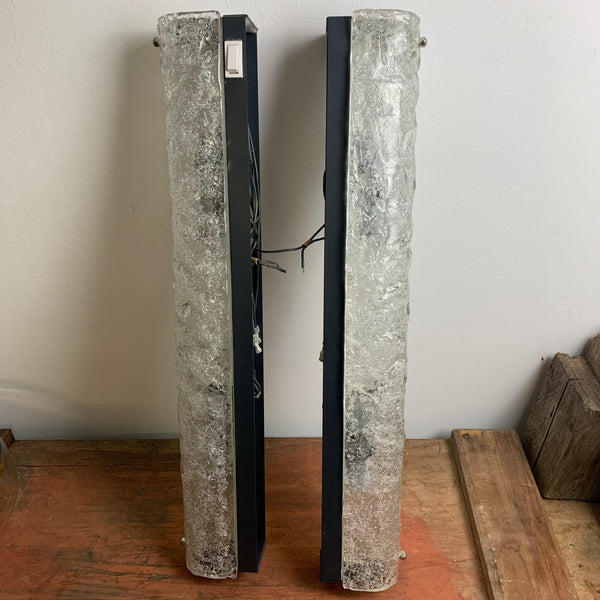 Zwei vintage Tube Wandlampen aus Ice Glas von Hillebrand