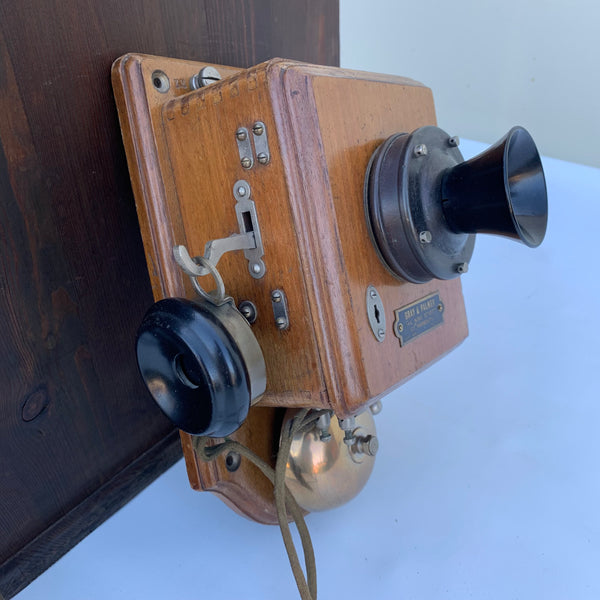 Antikes Wandtelefon