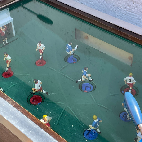Alter Tischfußball Automat von JDO Apparatebau