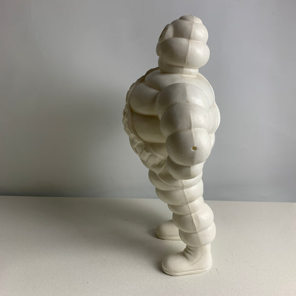 Michelin Männchen Bibendum stehend